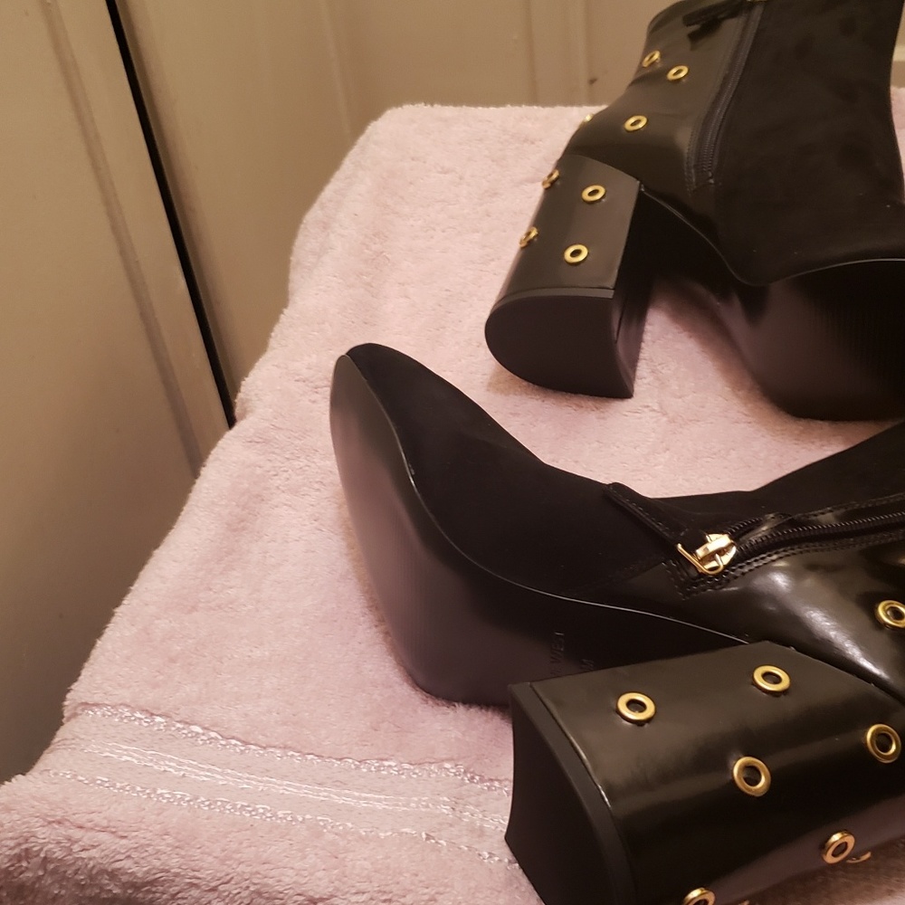 NEW! Nine West Womens Suede Block Heel Boot - Picture 2 of 8